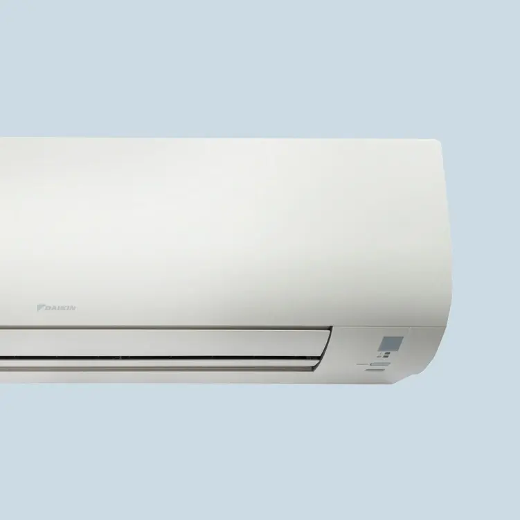 Daikin: Comfora - Pakket 2,5 kW (Op muurbeugel, 5 meter, West-Vlaanderen, Zonder, Jonger dan 10 jaar  (21% btw))